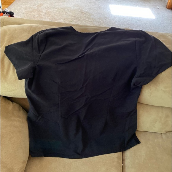 Black figs scrub top - Picture 2 of 3